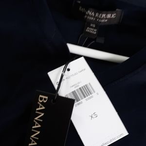 Banana Republic Luxury Touch V Neck shirt